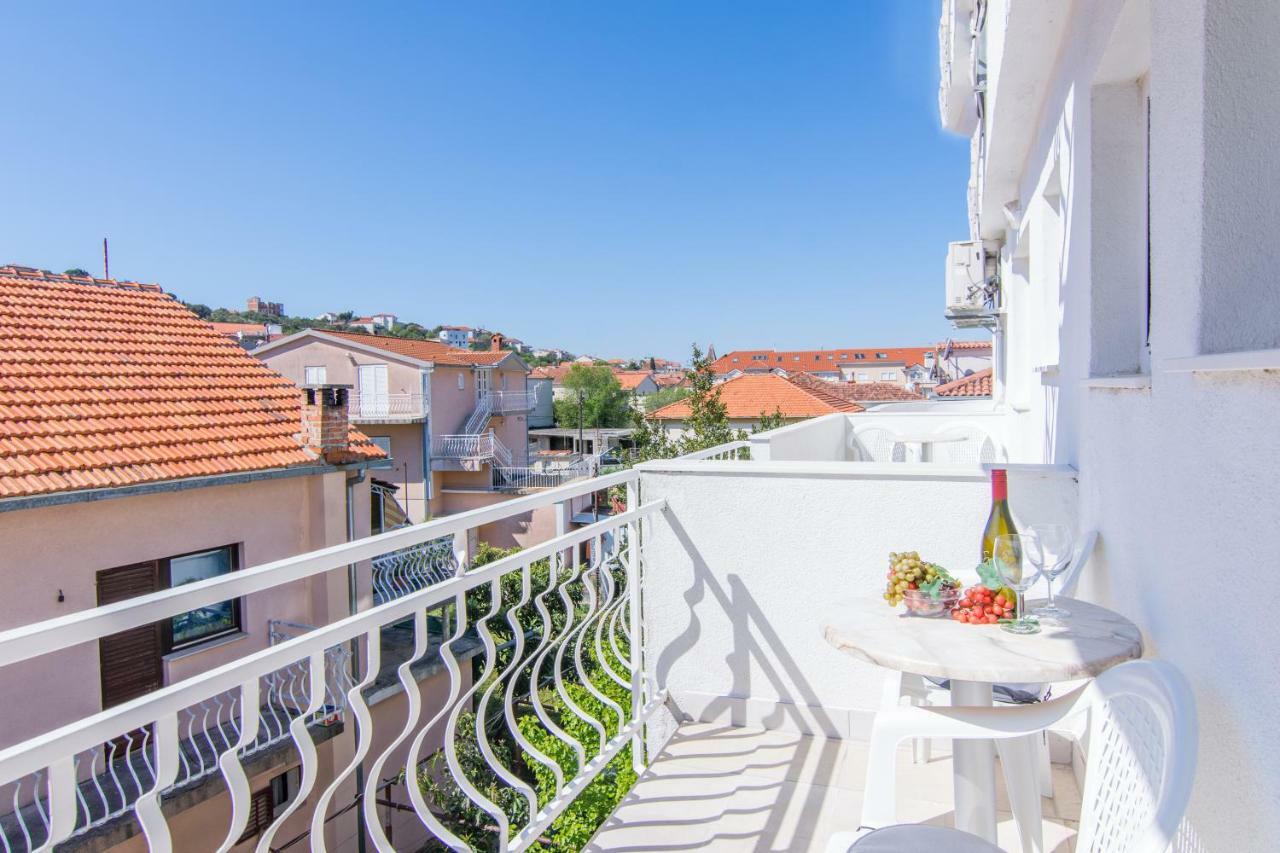 Villa Jadran Трогир Экстерьер фото